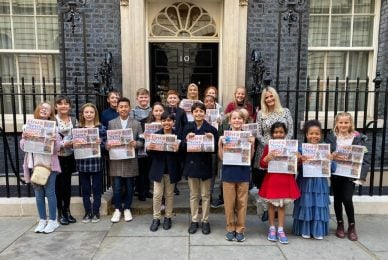 Downing-street-kids